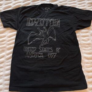 1977 United States Tour Men's Black Band T-Shirt